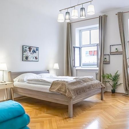 Comfortable 2Br Apt.-Near Wiener Stadthalle Buitenkant foto