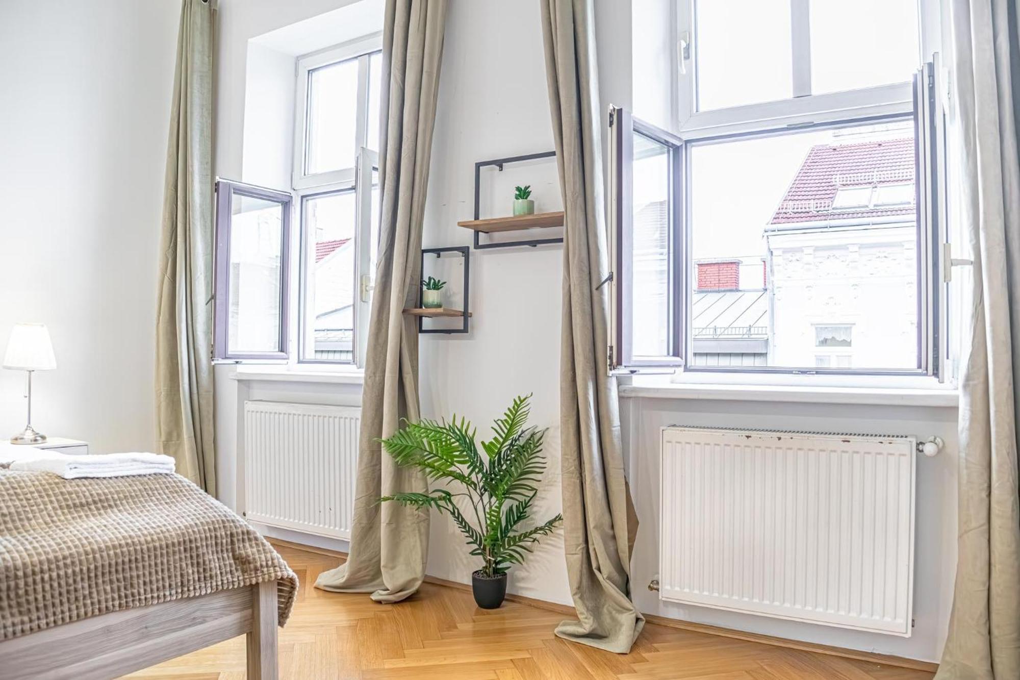 Comfortable 2Br Apt.-Near Wiener Stadthalle Buitenkant foto