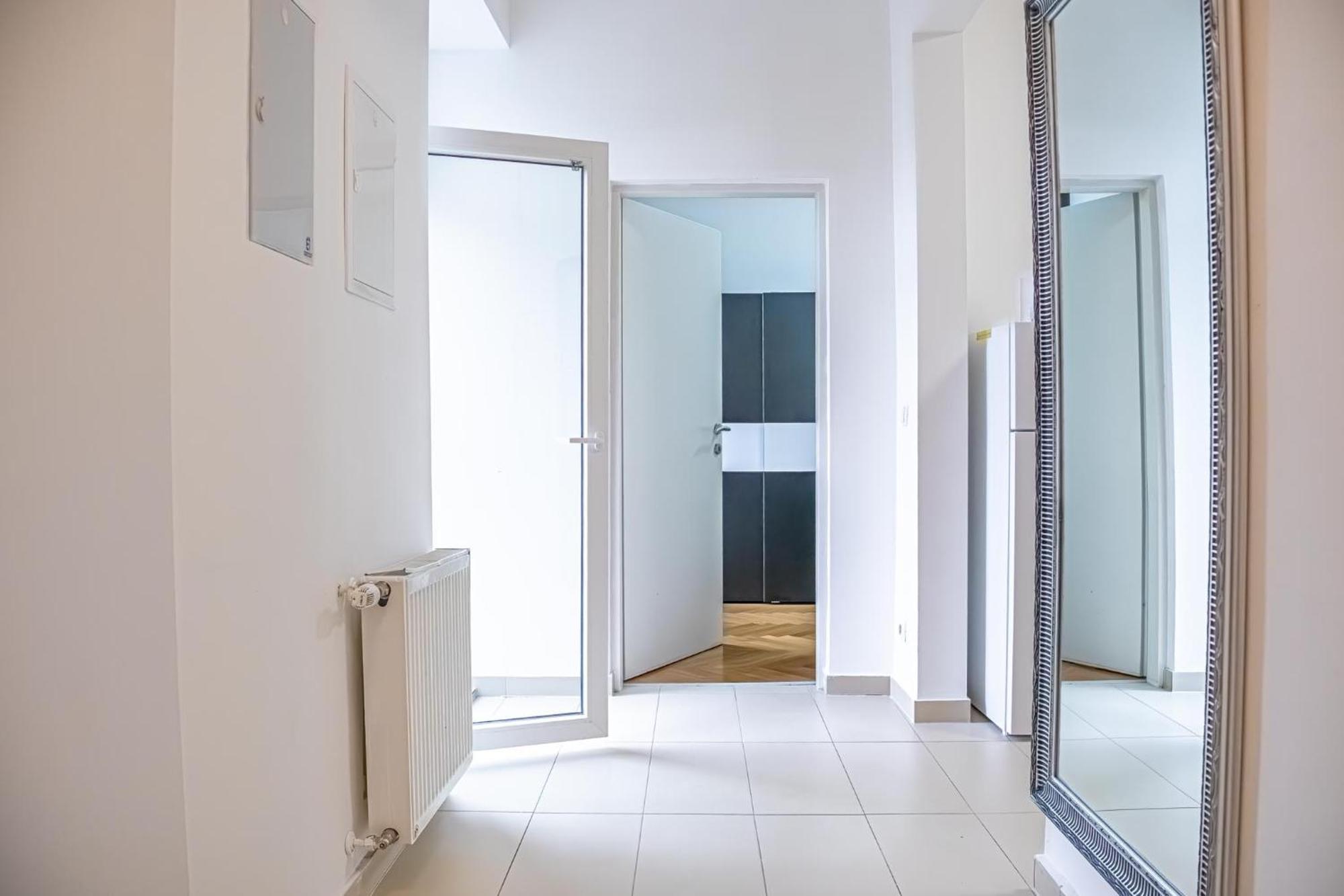 Comfortable 2Br Apt.-Near Wiener Stadthalle Buitenkant foto