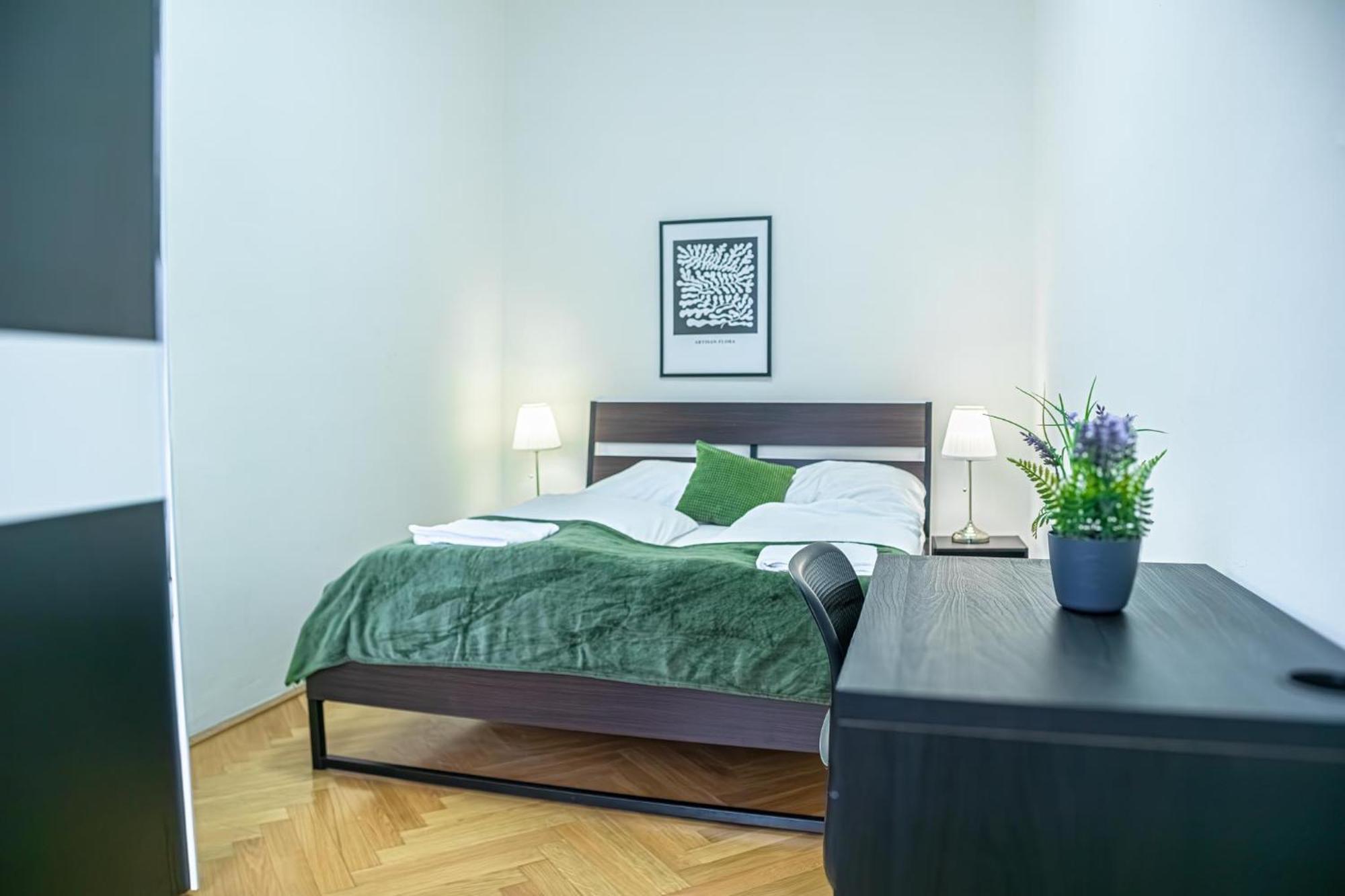 Comfortable 2Br Apt.-Near Wiener Stadthalle Buitenkant foto
